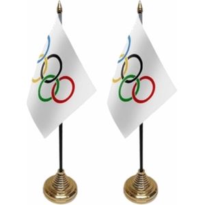 2x stuks olympische Spelen tafelvlaggetjes 10 x 15 cm met standaard - versiering feestartikelen