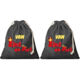 2x Van Sint en Piet cadeauzakje zwart met sluitkoord - katoenen / jute zak - Sinterklaas kadozak voor pakjesavond