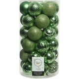 74x stuks kunststof/plastic kerstballen groen 6 cm mix - Onbreekbaar - Kerstversiering/kerstboomversiering