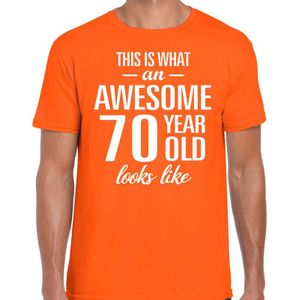 Awesome 70 year - geweldige 70 jaar cadeau t-shirt oranje heren -  Verjaardag cadeau