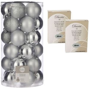 30x stuks kunststof kerstballen zilver 6 cm inclusief kerstbalhaakjes - Kerstversiering onbreekbare kerstballen