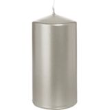1x Zilveren cilinderkaars/stompkaars 6 x 12 cm 40 branduren - Geurloze zilverkleurige kaarsen - Woondecoraties