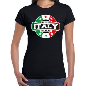 Have fear Italy is here t-shirt met sterren embleem in de kleuren van de Italiaanse vlag - zwart - dames - Italie supporter / Italiaans elftal fan shirt / EK / WK / kleding