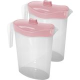 Hega Hogar Waterkan/sapkan met lichtroze deksel - 2x - 1.5 liter - kunststof - 9 x 23 cm - schenkkan/limonade