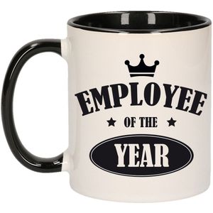 1x stuks collega cadeau mok / beker employee of the year/ werknemer van het jaar - zwart - personeel cadeau