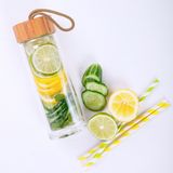 Glazen waterfles/drinkfles transparant met bamboe houten dop met handvat 420 ml - Sportfles - Bidon