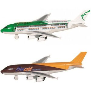 Speelgoed vliegtuigen setje van 2 stuks groen en bruin 19 cm - Vliegveld spelen voor kinderen
