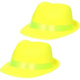 4x stuks trilby carnaval verkleed hoed neon geel - Gele feesthoedjes