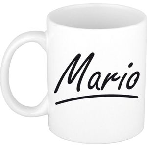 Mario naam cadeau mok / beker met sierlijke letters - Cadeau collega/ vaderdag/ verjaardag of persoonlijke voornaam mok werknemers