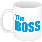 The Boss cadeau koffiemok / theebeker wit met blauwe blokletters - 300 ml - keramiek - fun tekst beker / cadeaumok