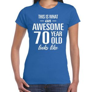 Awesome 70 year - geweldige 70 jaar cadeau t-shirt blauw dames -  Verjaardag cadeau