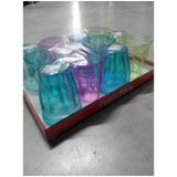 Water/limonade schenkkannen 2x stuks met 2 liter inhoud en 12x kunststof gekleurde glazen van 250 ML voordeelset