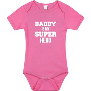 Daddy super hero cadeau romper roze voor babys / meisjes - Vaderdag / papa kado / geboorte / kraamcadeau - cadeau voor aanstaande vader