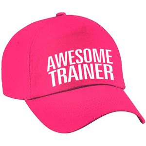 Bellatio Decorations cadeau pet/cap voor volwassenen - Awesome Trainer - roze - geweldige trainer