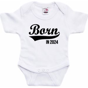 Born in 2024 tekst baby rompertje wit babys - Kraamcadeau/ zwangerschapsaankondiging - 2024 geboren cadeau