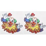 2x Raamsticker vrolijke clown 35 x 40 cm - Decoratiesticker - Carnaval/Circus themadecoratie