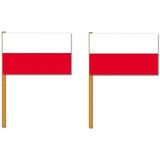 2x Luxe zwaaivlaggen Polen 30 x 45 cm - Poolse zwaaivlaggen - Landen vlaggen
