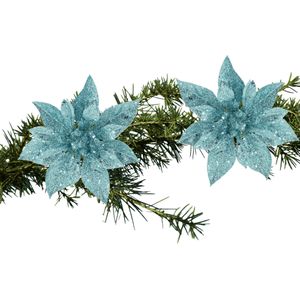 Kerstboom bloemen op clip - 2x stuks - ijsblauw - kunststof - 15 cm