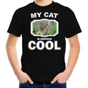 Bruine kat katten t-shirt my cat is serious cool zwart - kinderen - katten / poezen liefhebber cadeau shirt - kinderkleding / kleding