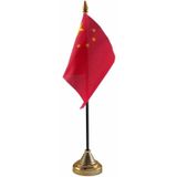 2x stuks china tafelvlaggetjes 10 x 15 cm met standaard - Chinese vlag thema feestartikelen/versiering