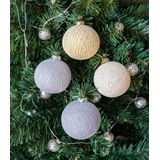 6x Gouden en zilveren kerstballen 6,5 cm Cotton Balls - Kerstversiering - Kerstboomdecoratie - Kerstboomversiering - Hangdecoratie - Kerstballen in de kleur goud en zilver