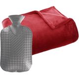 Fleece deken/plaid rood 125 x 150 cm en een warmwater kruik 2 liter