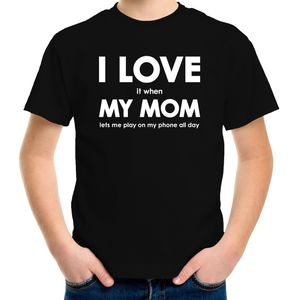 I love it when my mom lets me play on my phone all day trui - t-shirt - voor kinderen - zwart - Moederdag
