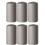 8x Zandgrijze cilinderkaarsen/stompkaarsen 6 x 15 cm 58 branduren - Geurloze kaarsen zandgrijs - Woondecoraties
