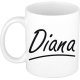 Diana naam cadeau mok / beker sierlijke letters - Cadeau collega/ moederdag/ verjaardag of persoonlijke voornaam mok werknemers