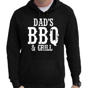 Dads bbq en grill barbecue hoodie zwart - cadeau sweater met capuchon voor heren - verjaardag / vaderdag kado
