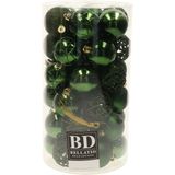 Bellatio Decorations Kerstballen mix - 74-delig - donkergroen en zwart - 6 cm - kunststof