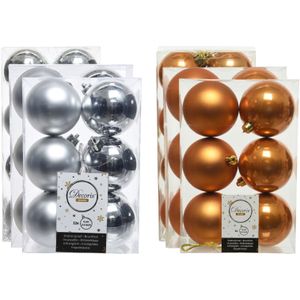 Kerstversiering kunststof kerstballen kleuren mix cognac bruin/zilver 4-6-8 cm pakket van 68x stuks