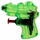 10x Stuks mini waterpistolen groen 7 cm - waterspeelgoed kunststof voor kinderen