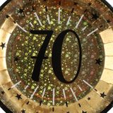 Verjaardag feest bordjes leeftijd - 50x - 70 jaar - goud - karton - 22 cm - rond