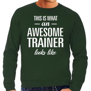 Awesome trainer - geweldige trainer cadeau sweater groen heren - Vaderdag / verjaardagkado trui
