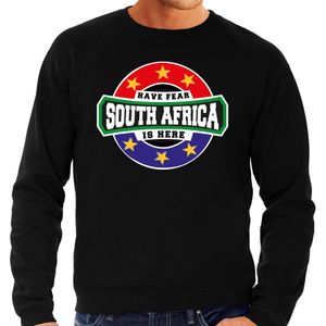 Have fear South Africa is here sweater met sterren embleem in de kleuren van de Zuid Afrikaanse vlag - zwart - heren - Zuid Afrika supporter / Afrikaans elftal fan trui / EK / WK / kleding