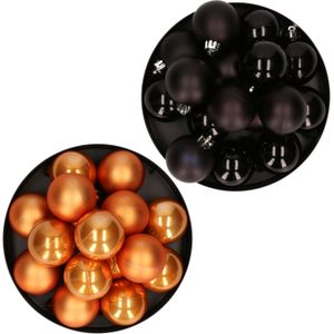 Kerstversiering kunststof kerstballen kleuren mix zwart/ cognac bruin 4 en 6 cm pakket van 80x stuks