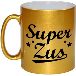 Super zus tekst cadeau mok / beker - 330 ml - goudkleurig - kado koffiemok / theebeker
