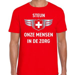Steun onze mensen in de zorg zilveren schild t-shirt rood voor heren - waardering shirtjes - steun zorgpersoneel t-shirt