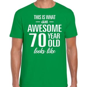 Awesome 70 year - geweldige 70 jaar cadeau t-shirt groen heren -  Verjaardag cadeau
