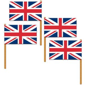 4x stuks luxe zwaaivlag Engeland/Groot Brittanie 30 x 45 cm - Feestartikelen/vlaggen/versieringen