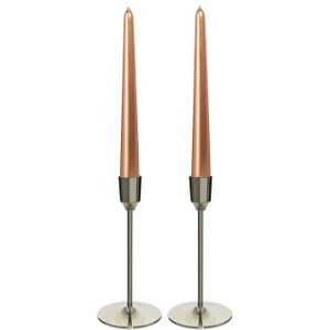 Kandelaars 2x Aluminium Zilver 20 cm met 12x Rose Gouden Dinerkaarsen