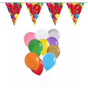 Folat - Verjaardag 19 jaar feest thema set 50x ballonnen en 2x leeftijd print vlaggenlijnen