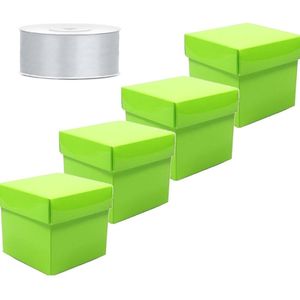 Set  van 4 vierkante cadeau doosjes groen 10 x 10 cm en 1 rol kadolint / sierlint zilver 25 meter