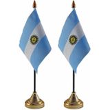 4x stuks Argentinie tafelvlaggetjes 10 x 15 cm met standaard - Feestartikelen tafel versiering
