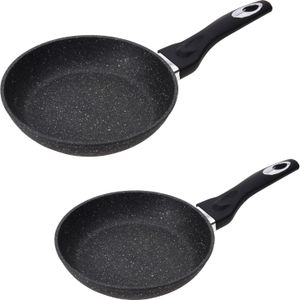 Set van 2x zwarte koekenpannen met anti-aanbak laag 20 en 24 cm - Keukenbenodigdheden - Kookbenodigdheden - Koken - Vlees/pannenkoeken braden/bakken - Pannen - Aluminium koekenpannen