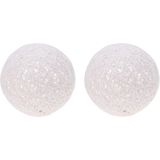 Set van 2x stuks verlichte decoratie bollen wit glitter 20 cm met 20 warm witte lampjes - Verlichte figuren/kerstverlichting