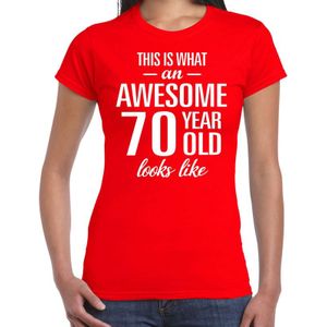 Awesome 70 year - geweldige 70 jaar cadeau t-shirt rood dames -  Verjaardag cadeau