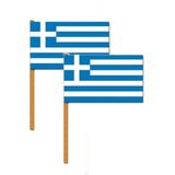 4x stuks luxe zwaaivlag Griekenland 30 x 45 cm op houten stok - Feestartikelen en versieringen