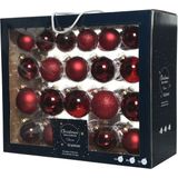 Kerstversiering glazen kerstballen pakket 5-6-7 cm donkerrood mix 42x stuks met goudkleurige haakjes